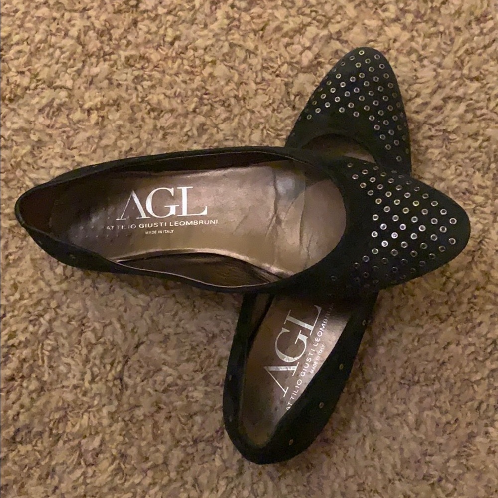 AGL black flats